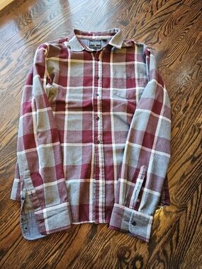 Men's Casual Plaid Button-Down Shirt in Burgundy and Gray - Lightweight